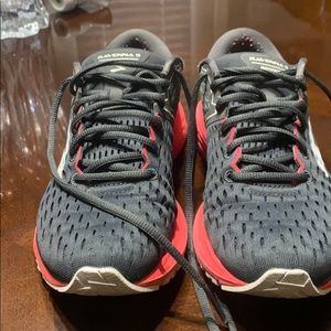 Running shoes Brooks size 7.5